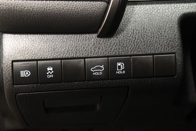 2020 Toyota Camry SE | Branford, CT | Sound Auto Wholesalers