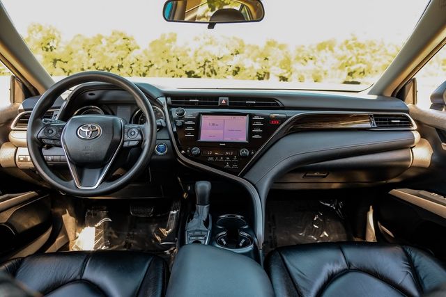 2020 Toyota Camry Hybrid LE 2020 Toyota Camry Hybrid LE