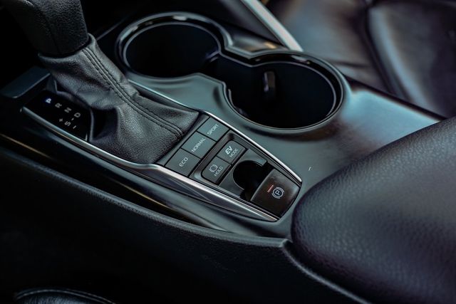 2020 Toyota Camry Hybrid LE 2020 Toyota Camry Hybrid LE