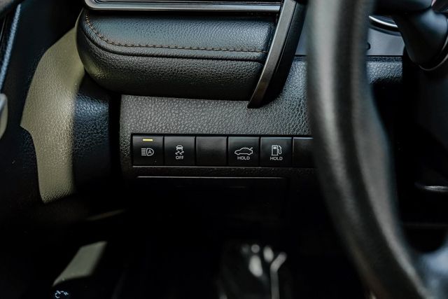 2020 Toyota Camry Hybrid LE 2020 Toyota Camry Hybrid LE