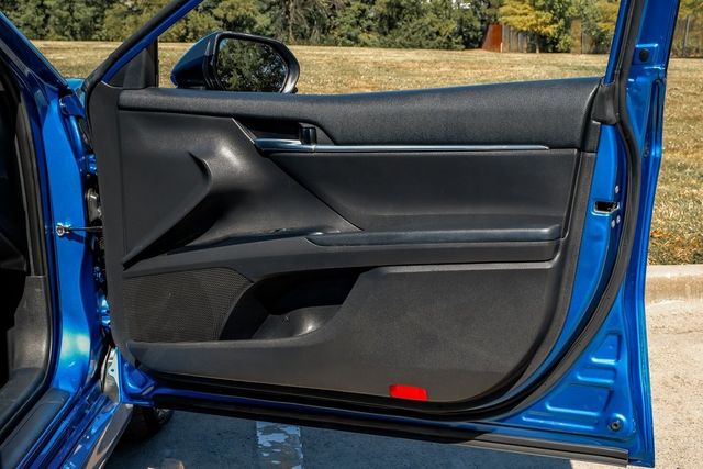 2020 Toyota Camry Hybrid LE 2020 Toyota Camry Hybrid LE