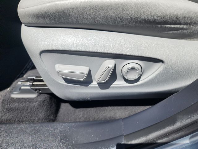 2020 Toyota Highlander Hybrid XLE 2020 Toyota Highlander Hybrid XLE