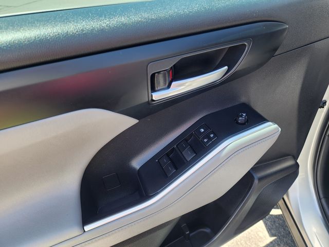 2020 Toyota Highlander Hybrid XLE 2020 Toyota Highlander Hybrid XLE