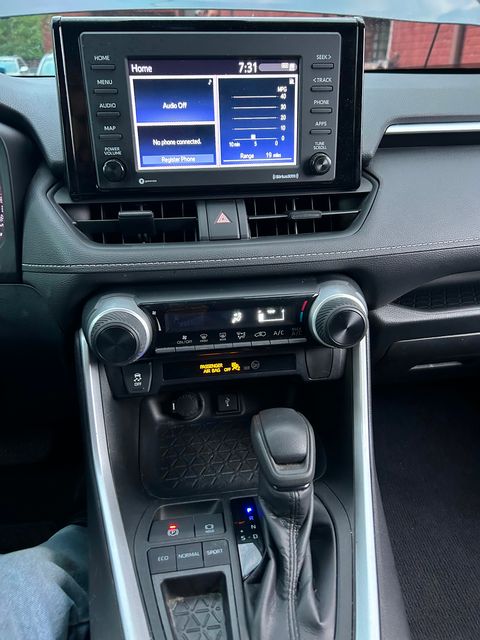 2020 Toyota RAV4 LE | New Brunswick, New Jersey | Brilliant Auto Sales