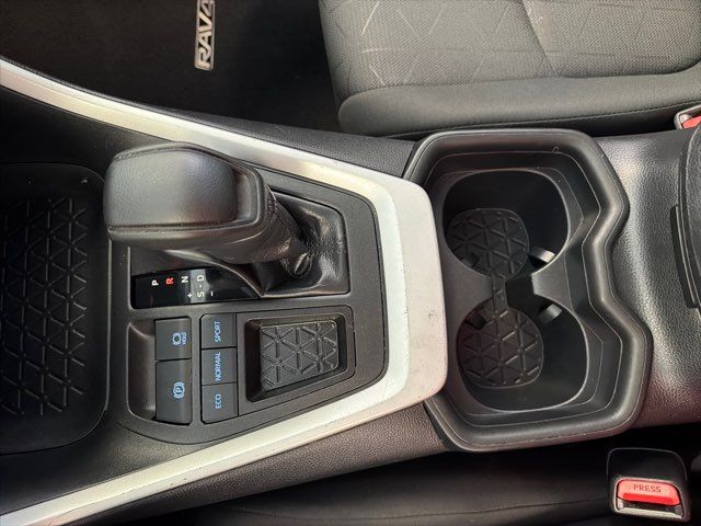 2020 Toyota RAV4 XLE | Rome, GA | Knight's Car Store 2020 Toyota RAV4 XLE | Rome, GA | Knight's Car Store