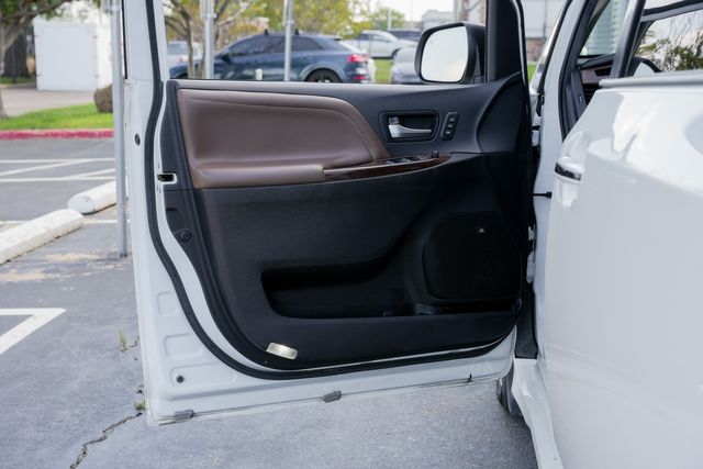2020 Toyota Sienna Limited Premium 7-Passenger LOADED / CLEAN CARFAX | Austin, TX | Rocky Mountain Truck Stop Austin