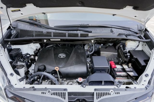 2020 Toyota Sienna Limited Premium 7-Passenger LOADED / CLEAN CARFAX | Austin, TX | Rocky Mountain Truck Stop Austin