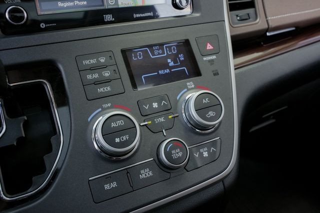 2020 Toyota Sienna Limited Premium 7-Passenger LOADED / CLEAN CARFAX | Austin, TX | Rocky Mountain Truck Stop Austin