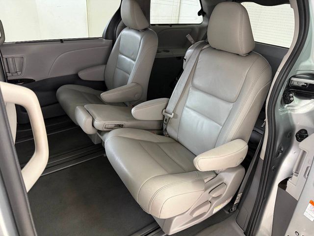 2020 Toyota Sienna XLE Premium 8 Passenger 4dr Mini Van | Houston, TX | Houston Auto Credit 2020 Toyota Sienna XLE Premium 8 Passenger 4dr Mini Van | Houston, TX | Houston Auto Credit