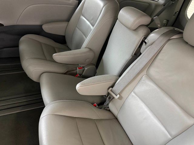 2020 Toyota Sienna XLE Premium 8 Passenger 4dr Mini Van | Houston, TX | Houston Auto Credit 2020 Toyota Sienna XLE Premium 8 Passenger 4dr Mini Van | Houston, TX | Houston Auto Credit
