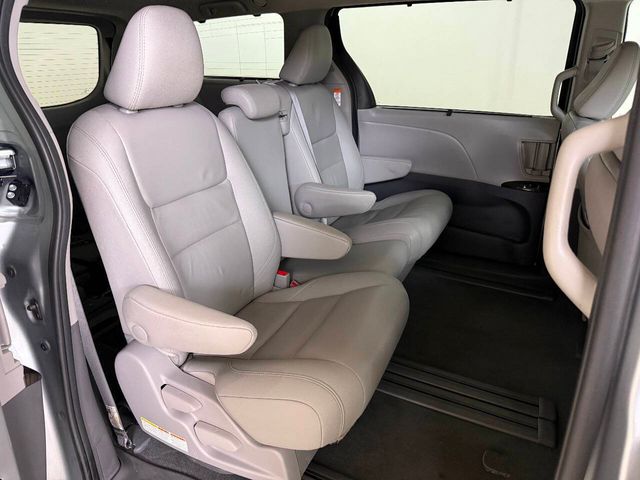 2020 Toyota Sienna XLE Premium 8 Passenger 4dr Mini Van | Houston, TX | Houston Auto Credit 2020 Toyota Sienna XLE Premium 8 Passenger 4dr Mini Van | Houston, TX | Houston Auto Credit