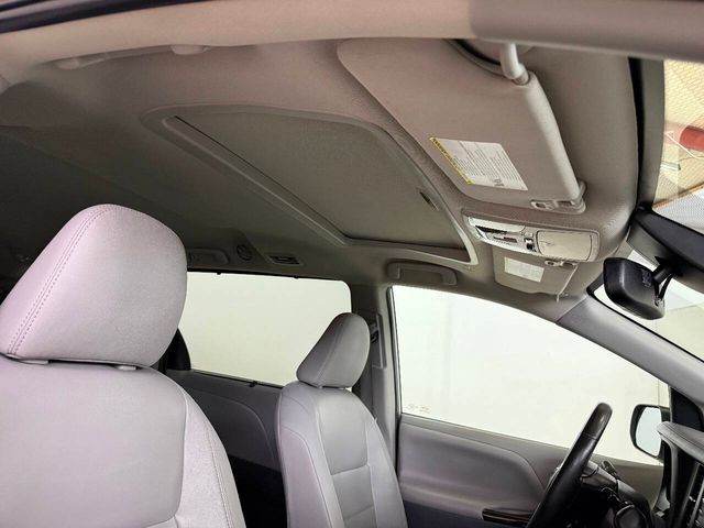 2020 Toyota Sienna XLE Premium 8 Passenger 4dr Mini Van | Houston, TX | Houston Auto Credit 2020 Toyota Sienna XLE Premium 8 Passenger 4dr Mini Van | Houston, TX | Houston Auto Credit