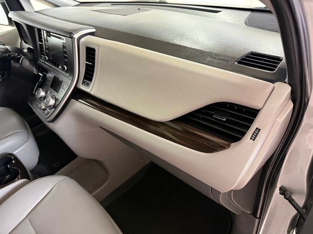 2020 Toyota Sienna XLE Premium 8 Passenger 4dr Mini Van | Houston, TX | Houston Auto Credit 2020 Toyota Sienna XLE Premium 8 Passenger 4dr Mini Van | Houston, TX | Houston Auto Credit