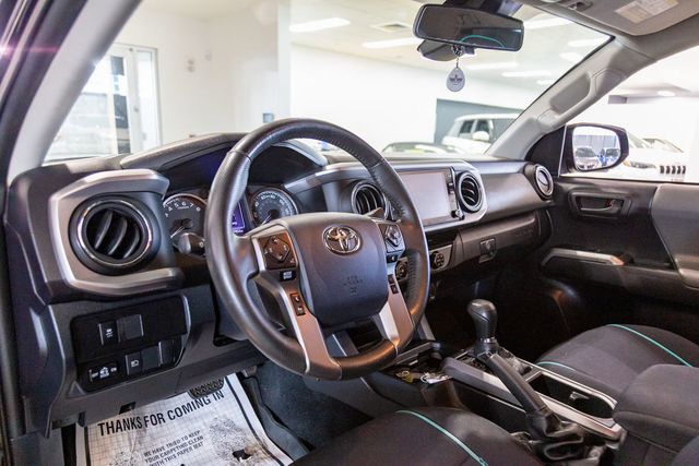 2020 Toyota Tacoma SR5 Crew Cab