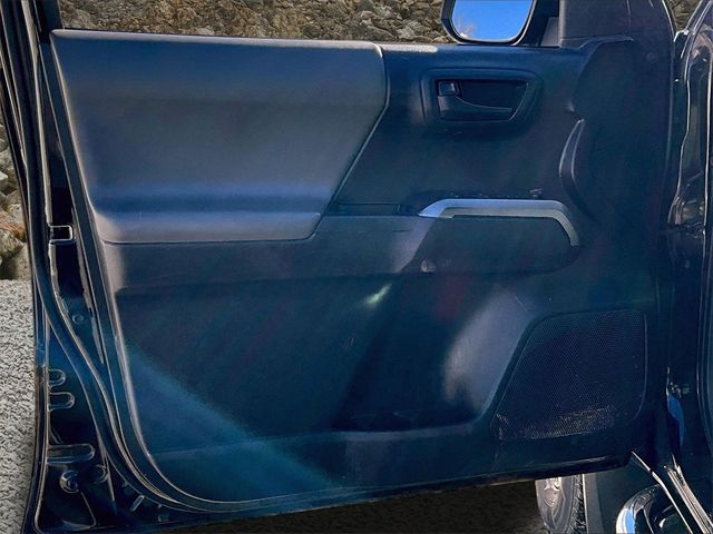 2020 Toyota Tacoma SR5 V6