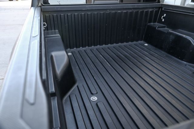 2020 Toyota Tacoma SR V6 Apple Car/Android Backup Cam Safety Sensing 2020 Toyota Tacoma SR V6 Apple Car/Android Backup Cam Safety Sensing