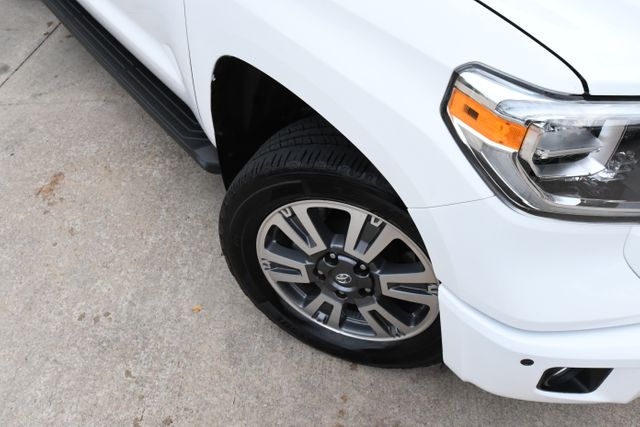 2020 Toyota Tundra Platinum Push Button Moonroof Tri-Fold Tonneau XM 2020 Toyota Tundra Platinum Push Button Moonroof Tri-Fold Tonneau XM