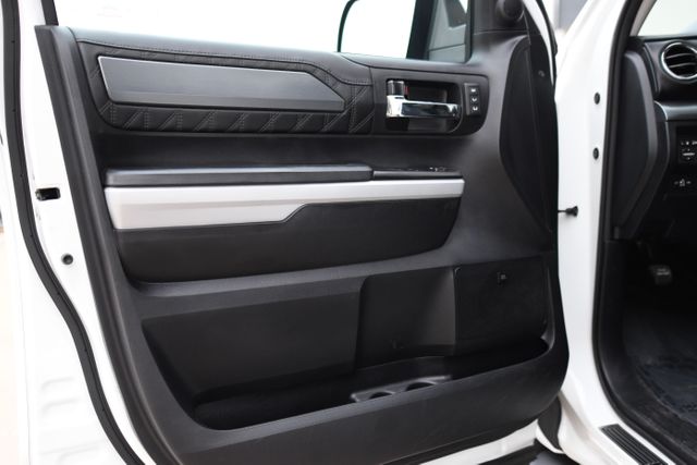 2020 Toyota Tundra Platinum Push Button Moonroof Tri-Fold Tonneau XM