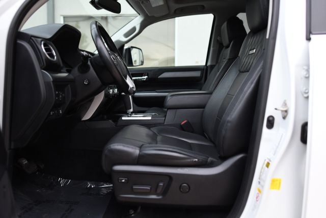 2020 Toyota Tundra Platinum Push Button Moonroof Tri-Fold Tonneau XM 2020 Toyota Tundra Platinum Push Button Moonroof Tri-Fold Tonneau XM