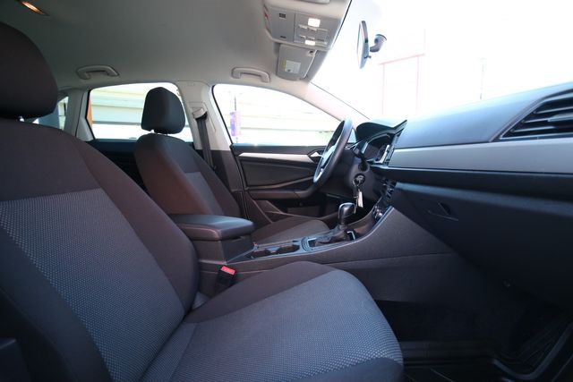 2020 Volkswagen Jetta 1.4T S 1.4T SE 1.4T R-Line | San Antonio, TX | R&L Certified Auto Group 2020 Volkswagen Jetta 1.4T S 1.4T SE 1.4T R-Line | San Antonio, TX | R&L Certified Auto Group