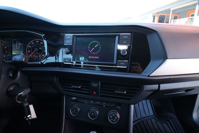 2020 Volkswagen Jetta 1.4T S 1.4T SE 1.4T R-Line | San Antonio, TX | R&L Certified Auto Group 2020 Volkswagen Jetta 1.4T S 1.4T SE 1.4T R-Line | San Antonio, TX | R&L Certified Auto Group