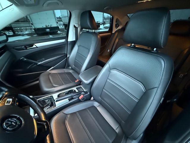 2020 Volkswagen PASSAT SE Leather Sunroof | Canton, Ohio | Ohio Auto Warehouse LLC 2020 Volkswagen PASSAT SE Leather Sunroof | Canton, Ohio | Ohio Auto Warehouse LLC