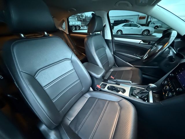 2020 Volkswagen PASSAT SE Leather Sunroof | Canton, Ohio | Ohio Auto Warehouse LLC 2020 Volkswagen PASSAT SE Leather Sunroof | Canton, Ohio | Ohio Auto Warehouse LLC
