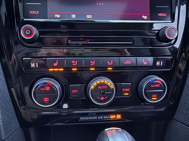 2020 Volkswagen PASSAT SE Leather Sunroof | Canton, Ohio | Ohio Auto Warehouse LLC 2020 Volkswagen PASSAT SE Leather Sunroof | Canton, Ohio | Ohio Auto Warehouse LLC