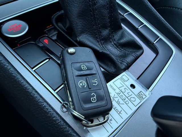 2020 Volkswagen PASSAT SE Leather Sunroof | Canton, Ohio | Ohio Auto Warehouse LLC 2020 Volkswagen PASSAT SE Leather Sunroof | Canton, Ohio | Ohio Auto Warehouse LLC