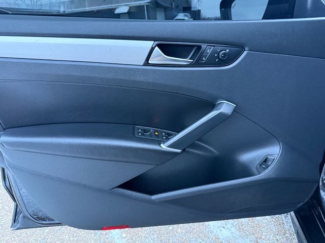 2020 Volkswagen PASSAT SE Leather Sunroof | Canton, Ohio | Ohio Auto Warehouse LLC 2020 Volkswagen PASSAT SE Leather Sunroof | Canton, Ohio | Ohio Auto Warehouse LLC