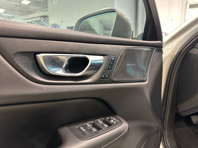 2020 Volvo S60 T5 Momentum