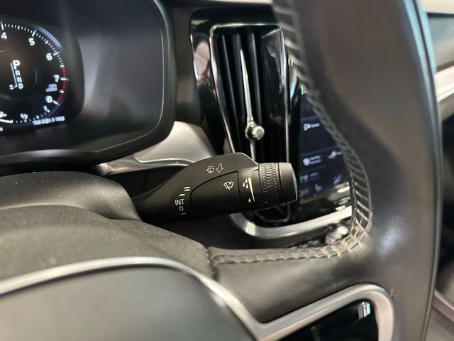2020 Volvo S60 T5 Momentum