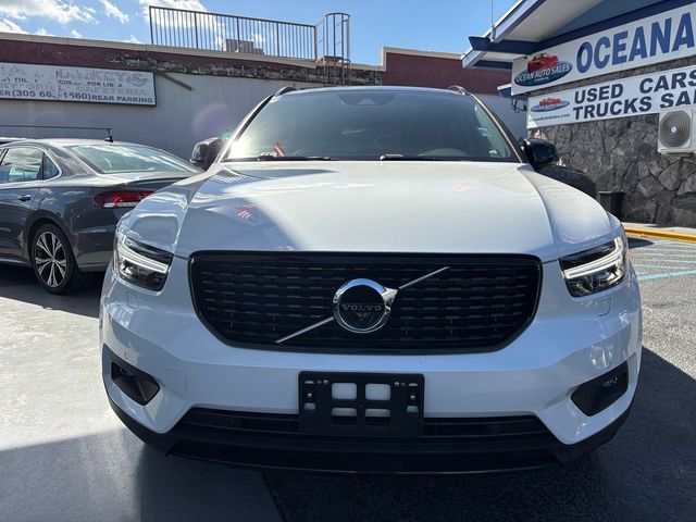 2020 Volvo XC40 T4 R-Design