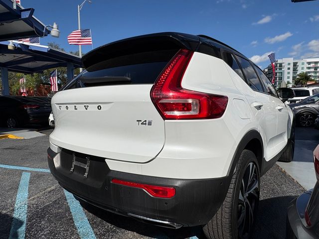2020 Volvo XC40 T4 R-Design