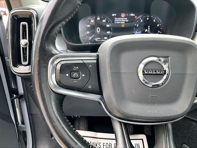 2020 Volvo XC40 T5 Momentum