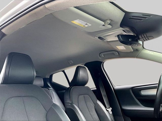 2020 Volvo XC40 T5 Momentum