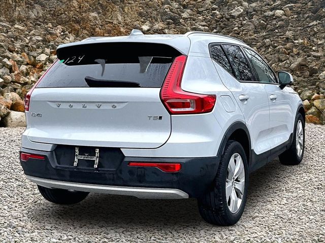 2020 Volvo XC40 T5 Momentum