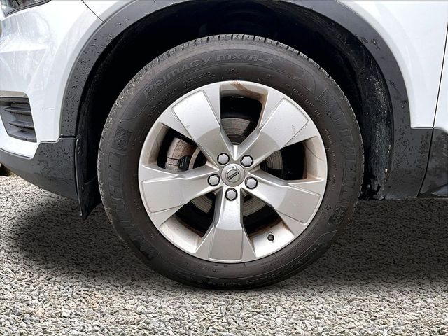 2020 Volvo XC40 T5 Momentum