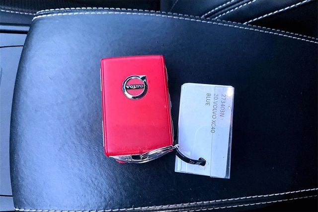 2020 Volvo XC40 T5 R-Design