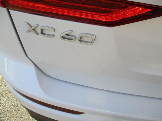 2020 Volvo XC60 T5 Momentum