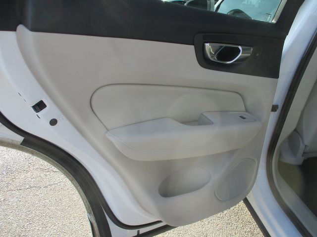 2020 Volvo XC60 T5 Momentum