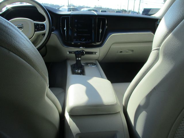 2020 Volvo XC60 T5 Momentum