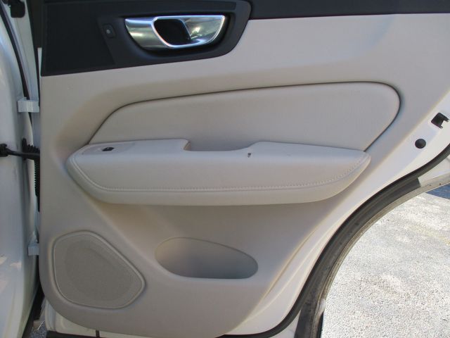 2020 Volvo XC60 T5 Momentum