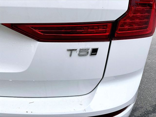 2020 Volvo XC60 T5 Momentum