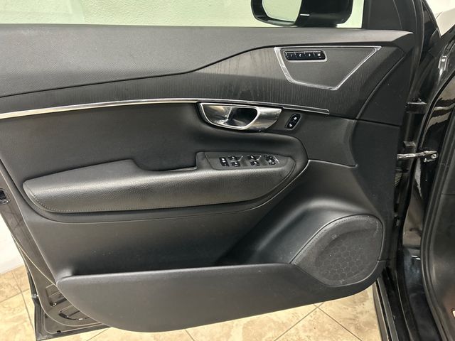 2020 Volvo XC90 T6 MOMENTUM 7-PASSENGER