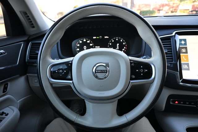 2020 Volvo XC90 T6 Momentum 6-Passenger