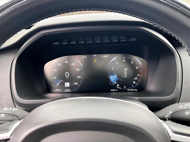 2020 Volvo XC90 T6 Momentum 7-Passenger