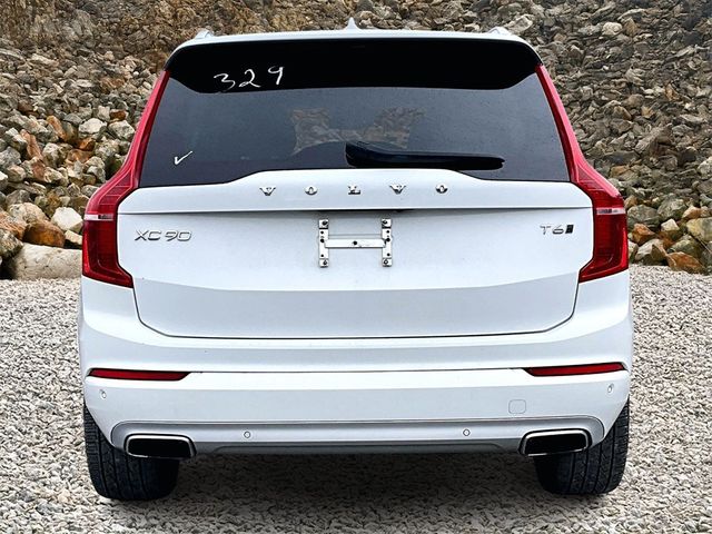 2020 Volvo XC90 T6 Momentum 7-Passenger