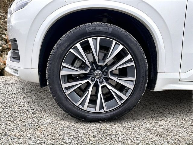 2020 Volvo XC90 T6 Momentum 7-Passenger