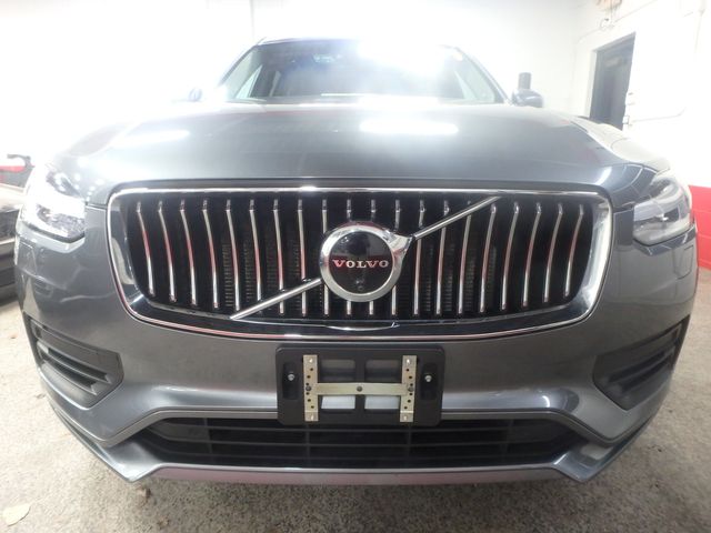 2020 Volvo XC90 T8 eAWD Momentum 7-Passenger